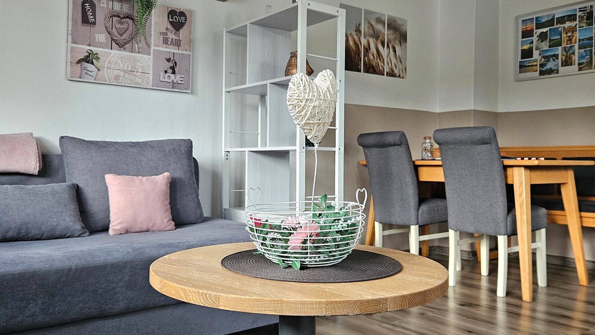 Bischofsgruen Apartment | Apartment 'Auszeit Zwischen Fellnasen' with Mountain View, Private Garden and Wi-Fi