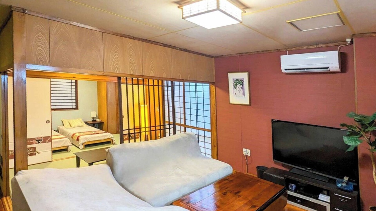 Kadena-cho Apartment | Apartment Avenue Koza Hotel on Park Avenue Exclusive use up to 8 adults/Okinawa Okinawa