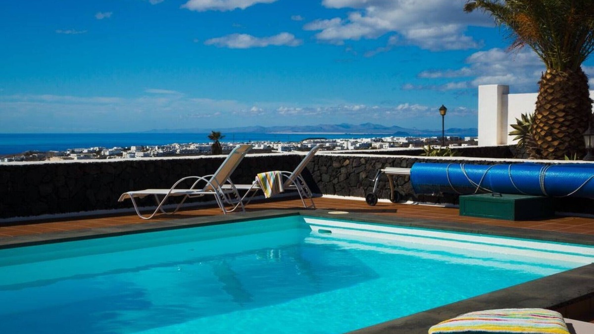 Tias Apartment | Apartment away from the crowd, with fantastic sea and panoramic views