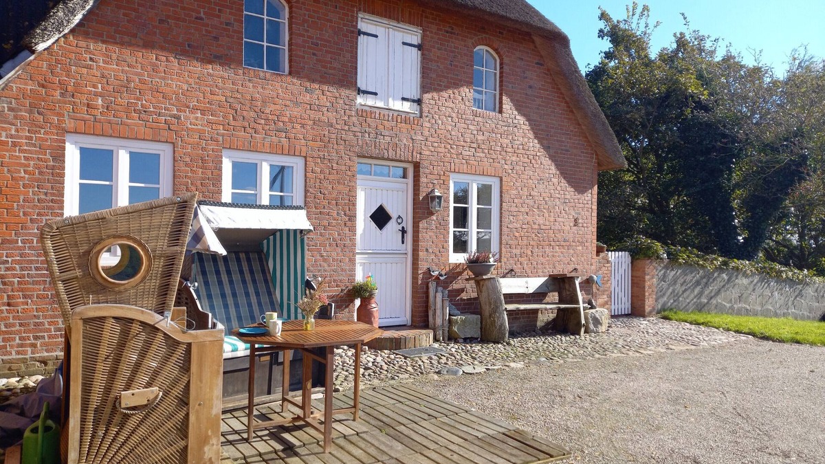Emmelsbuell-Horsbuell Apartment | Apartment 'Benninghusum' with Shared Garden and Wi-Fi