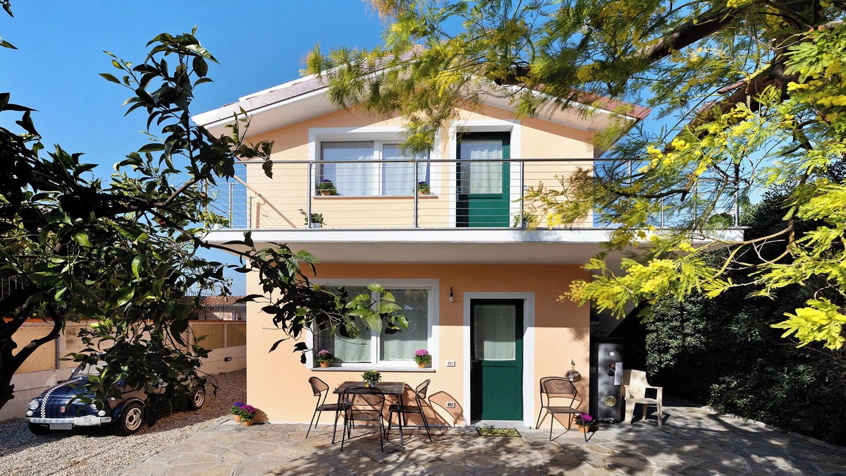 Ceriale Apartment | Apartment "Baita Marina - Libeccio 30 m Mare" with Garden & Wi-Fi