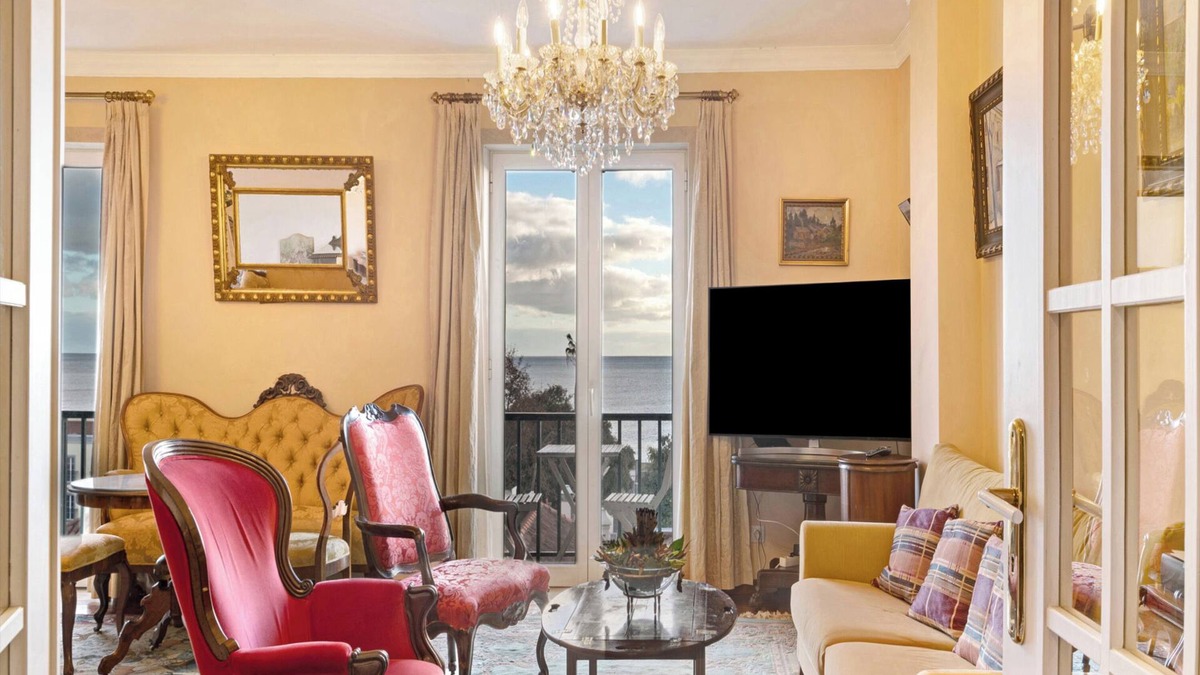 Old Town Apartment | Apartment 'Bela Sao Tiago 36' with Sea View, Balcony and Wi-Fi