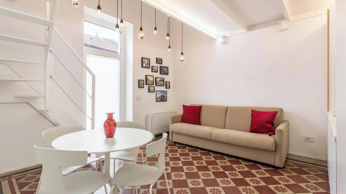 Lecco Apartment | Apartment "Bellagio amorevole dimora in Lecco" with Air Conditioning