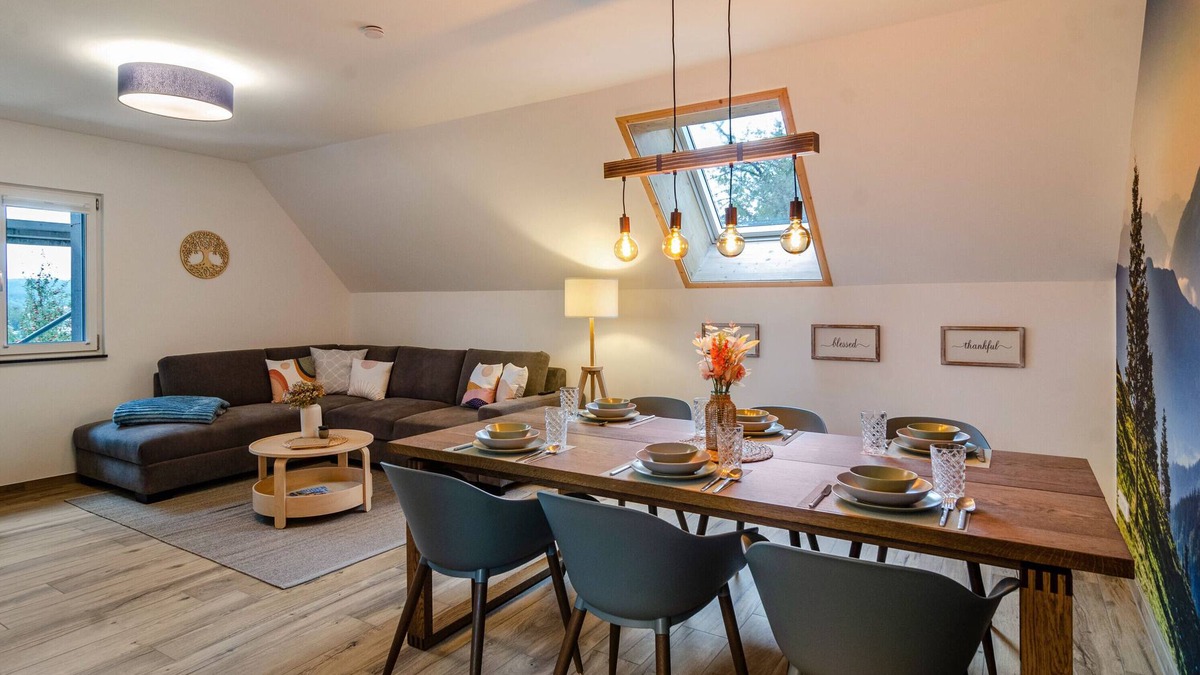 Stockach Apartment | Apartment 'Bergblick' with Mountain View, Shared Terrace and Wi-Fi