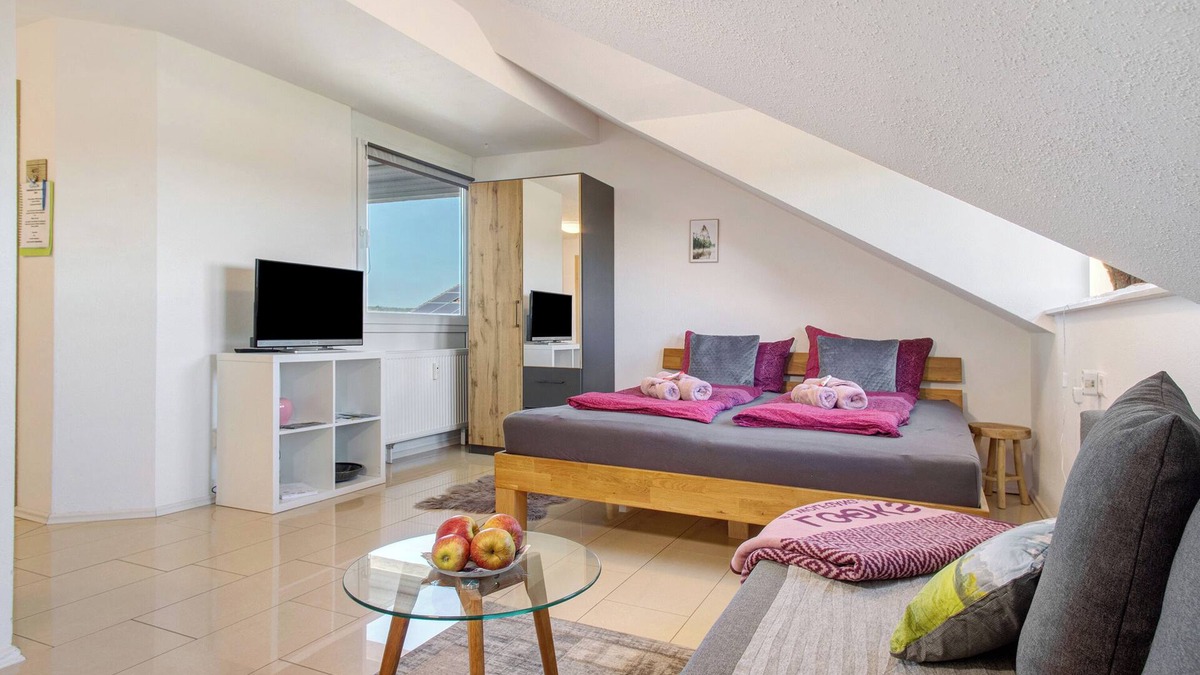 Waggershausen Apartment | Apartment 'Bergchalet Mirabell - Fewo Weitblick' with Mountain View at the lake constance