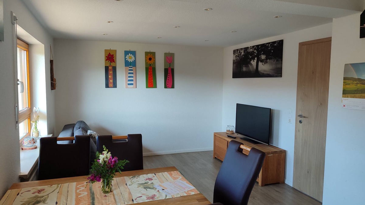 Elzach Apartment | Apartment 'Bergwiese, 75qm' with Mountain View, Private Terrace and Wi-Fi