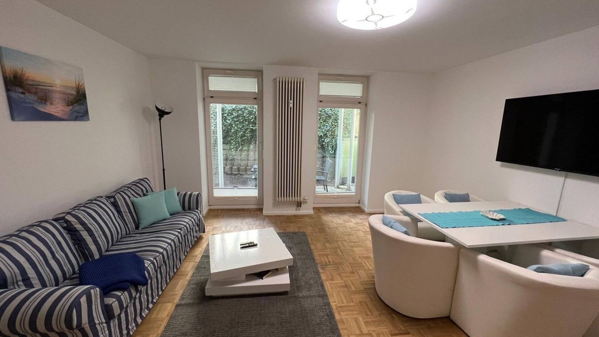 Rostock Apartment | Apartment Bernstein - Ferienwohnung Bernstein Ruhig mit Garten