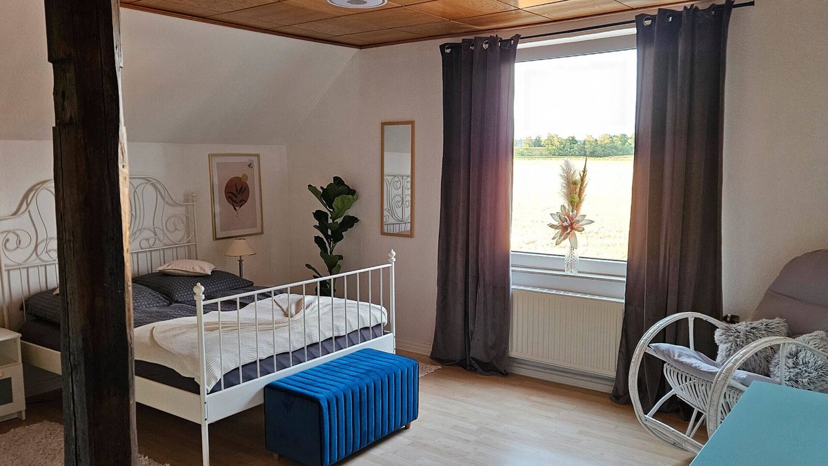 Korbach Apartment | Apartment 'Beti' with Private Garden and Wi-Fi