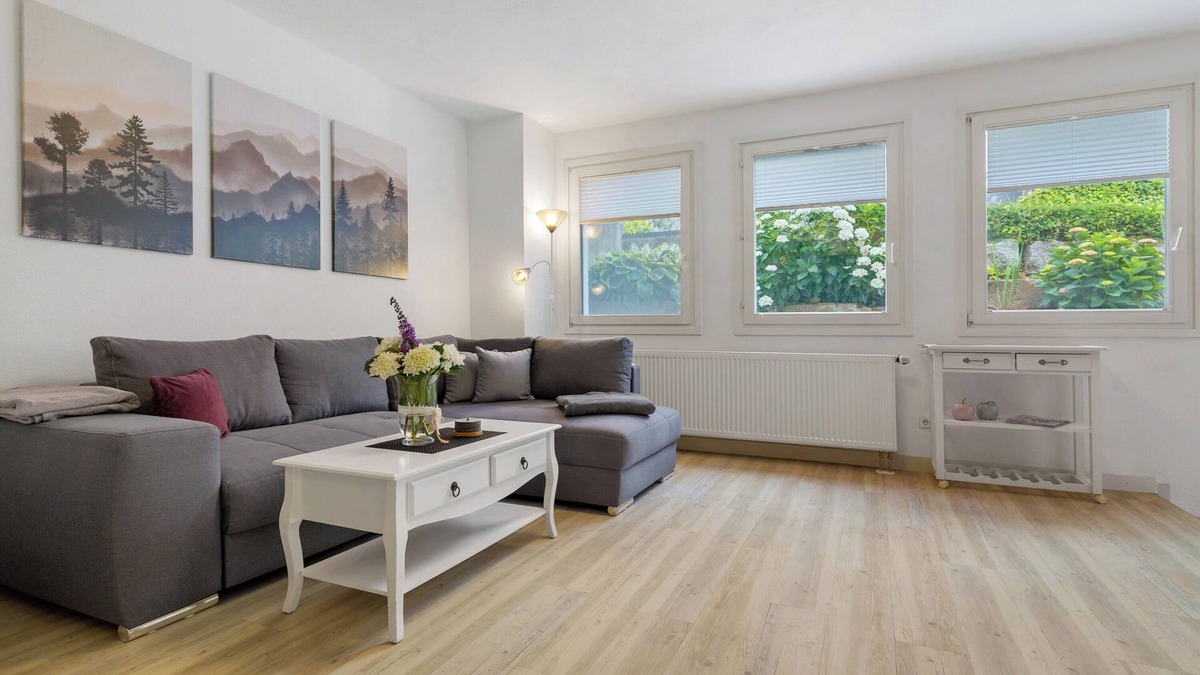 Offenburg Apartment | Apartment 'Bianca' with Private Terrace, Private Garden and Wi-Fi