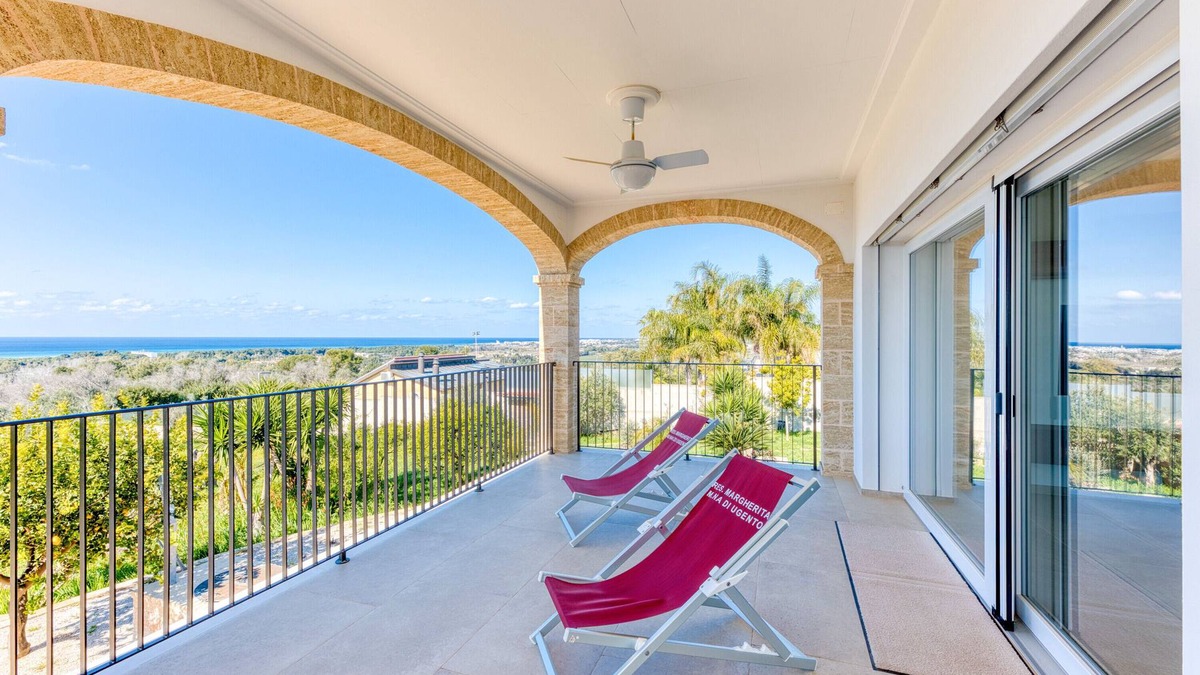 Fontanelle Apartment | Apartment 'Bianca' with Sea View, Wi-Fi and Air Conditioning