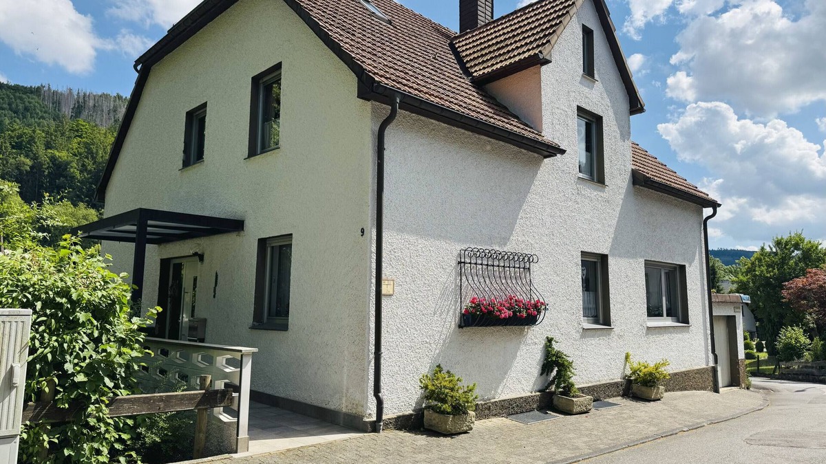 Bontkirchen Apartment | Apartment 'Biederbeck' with Balcony and Wi-Fi