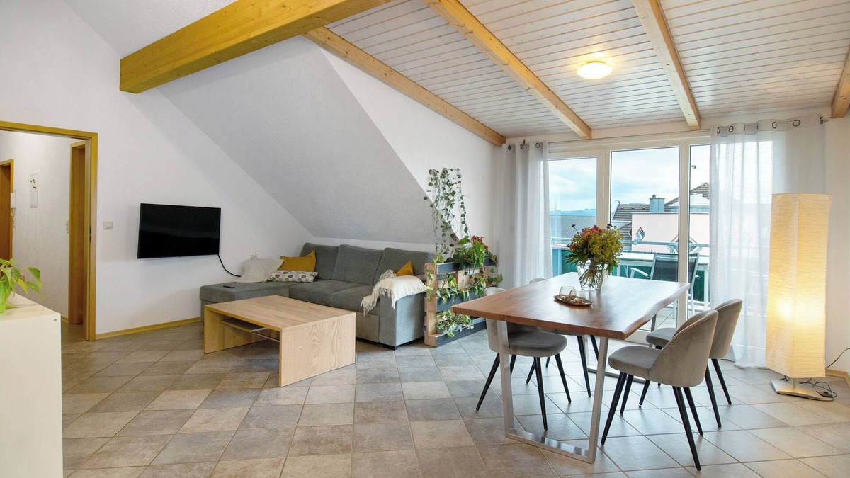 Hoyren Apartment | Apartment 'Bio Obsthof Schöngarten' with Lake View, Balcony and Wi-Fi