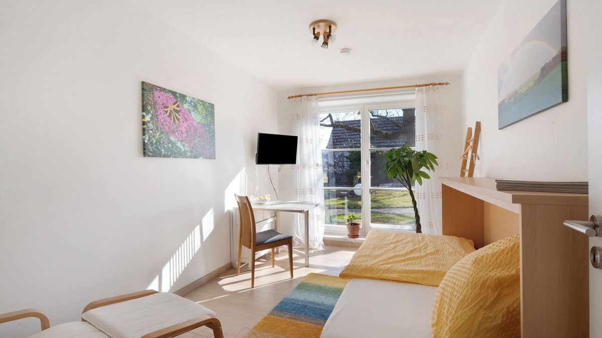 Mickhausen Apartment | Apartment 'Birkethof Gartenblick' with Mountain View, Private Terrace and Wi-Fi