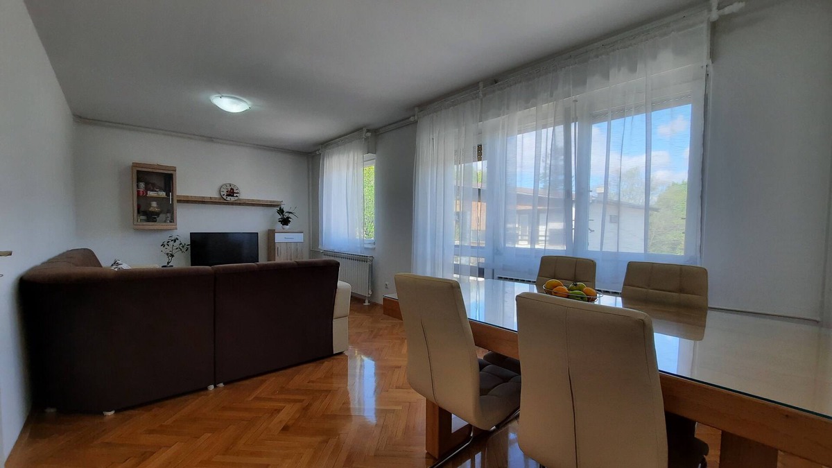 Mukinje Apartment | Apartment Black River