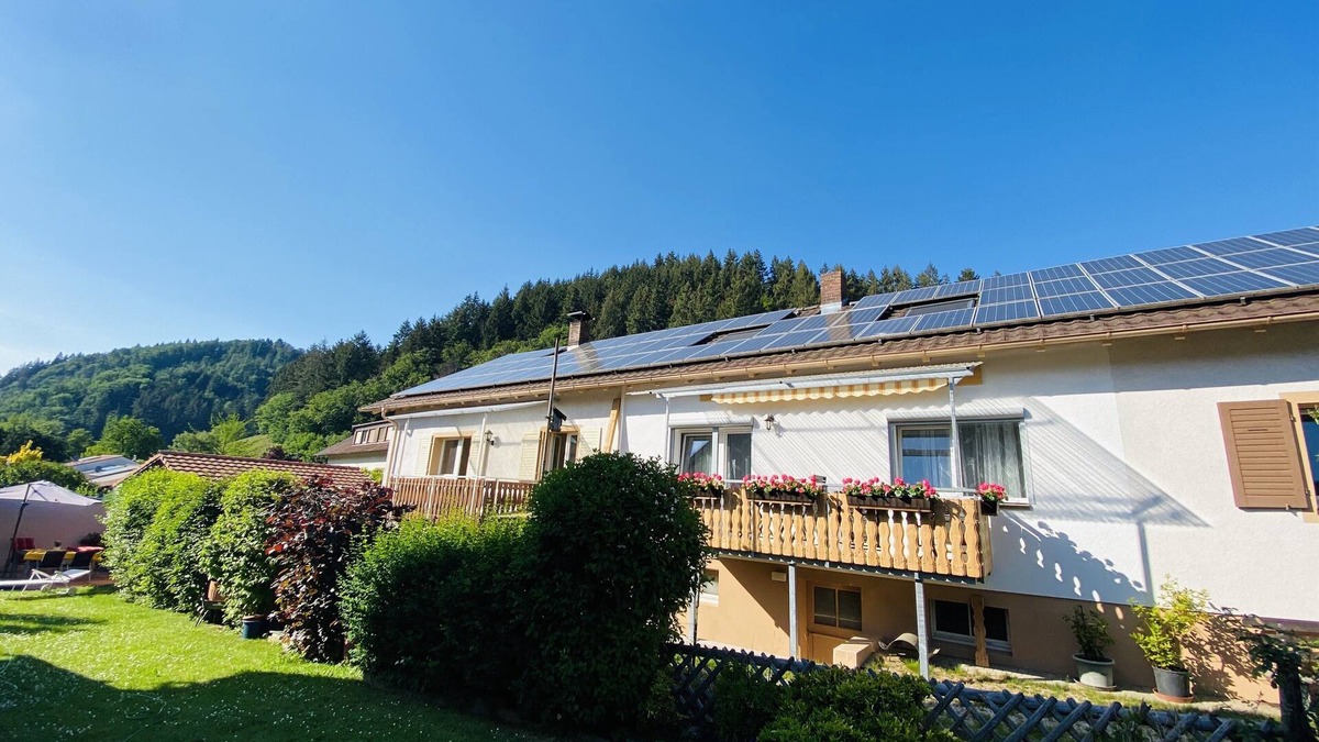 Untermunstertal Apartment | Apartment "Black Forest view" 100sqm with balcony