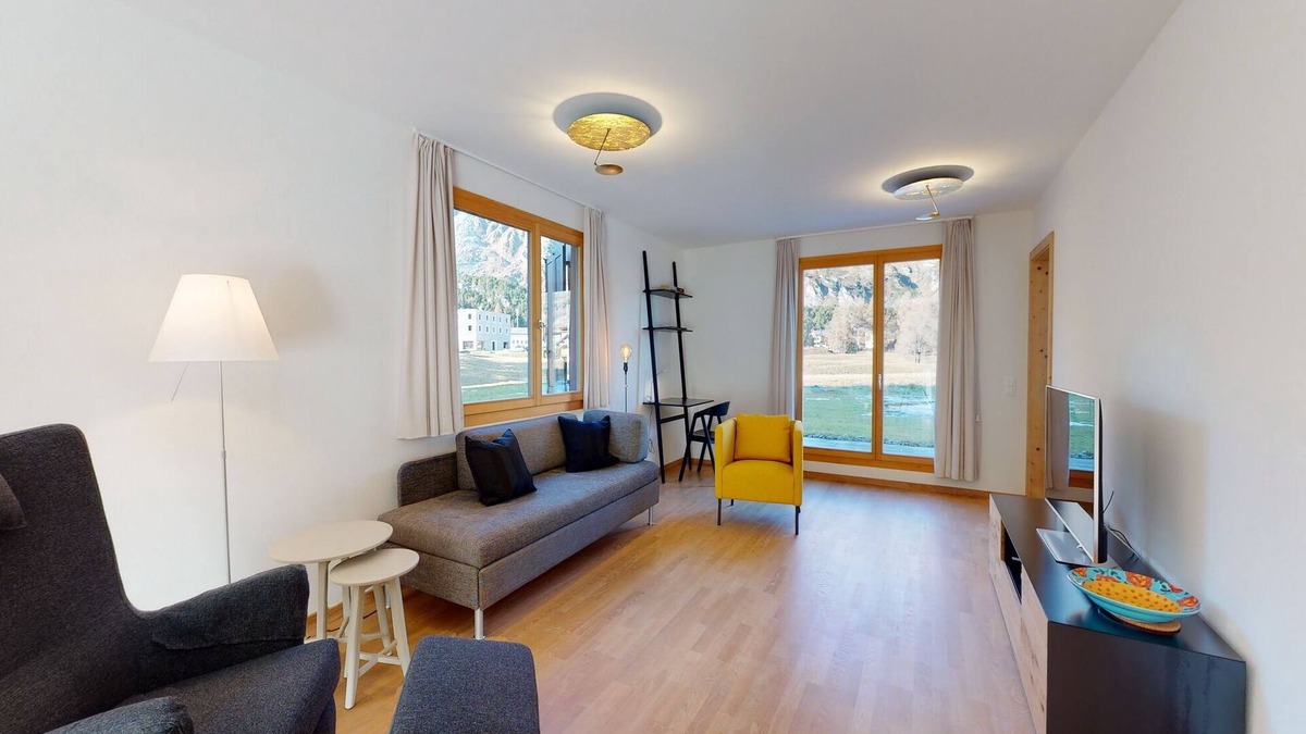 Maloja Apartment | Apartment Blaunca - Bright Apartment with Terraces in Maloja