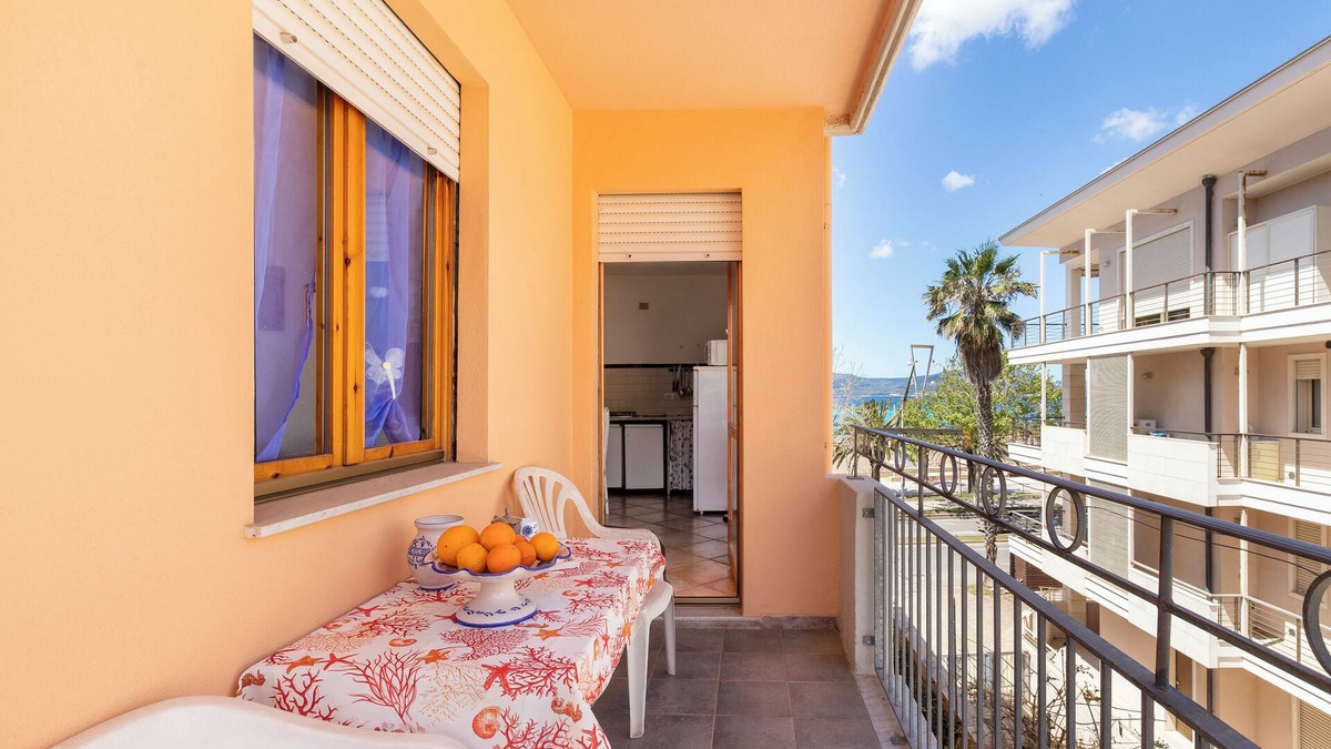 Pivarada Apartment | Apartment "Blu Verdone" with Sea View, Balcony & Wi-Fi