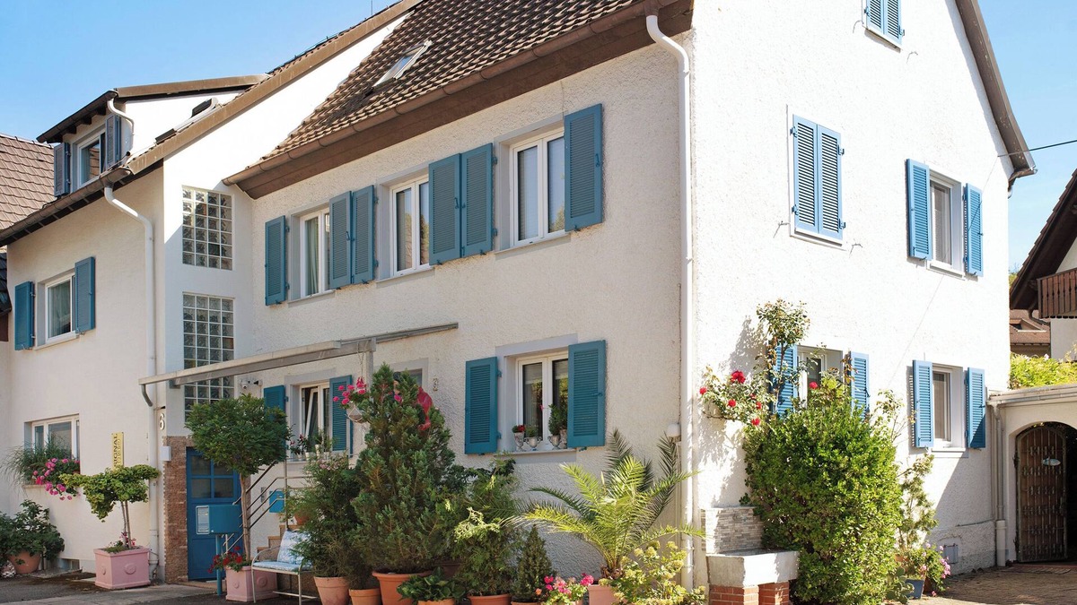 Bad Bellingen Apartment | Apartment 'Bluehome Ferienwohnung' with Private Garden and Wi-Fi