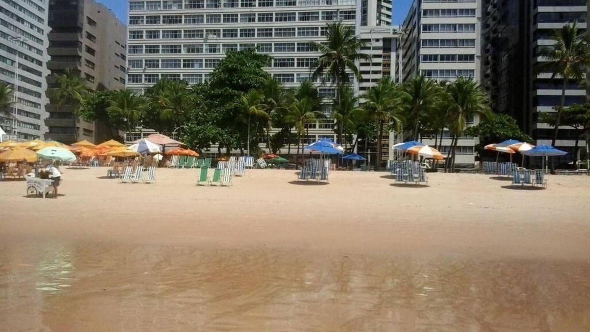 Boa Viagem Apartment | Apartment boa Viagem - 100 meters from the beach. In front of Acaiaca