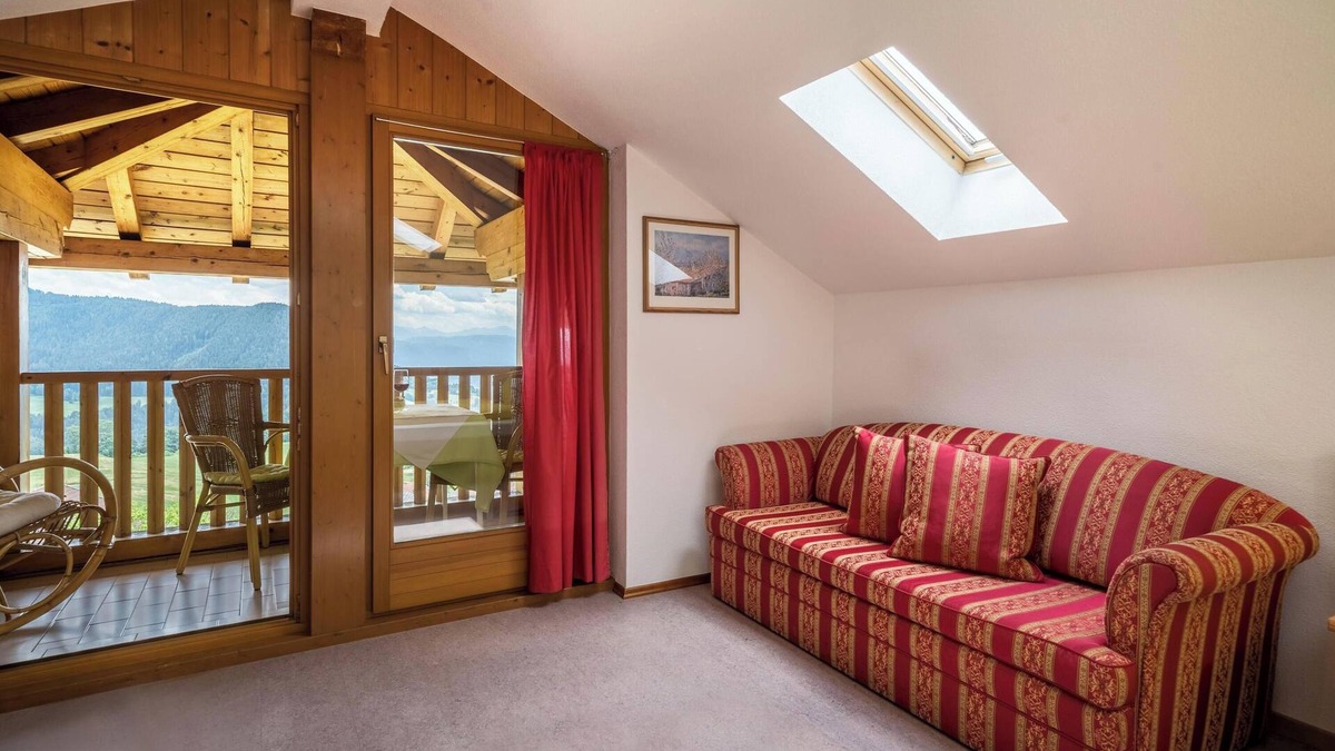 Salonetto Apartment | Apartment "Bozen" with Mountain View, Wi-Fi, Balcony & Garden