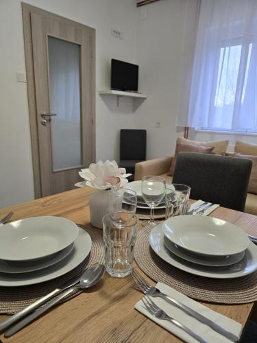 Tounj Apartment | Apartment BRIG