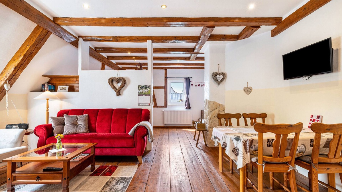 Rosenfeld Apartment | Apartment 'Burgzimmer' with Shared Garden and Wi-Fi