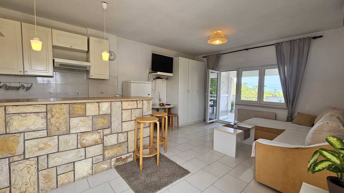 Zidarici Apartment | Apartment Buza with Balcony