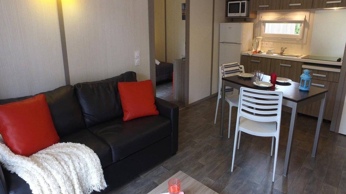 Claouey Apartment | Apartment by Opal Coast Beach with Pool Access