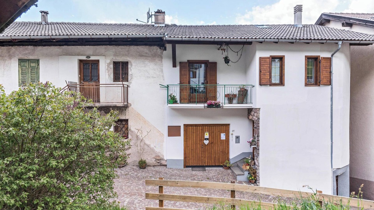 Sicina Apartment | Apartment "Casa Sicina Albina" with Mountain View, Wi-Fi & Balcony