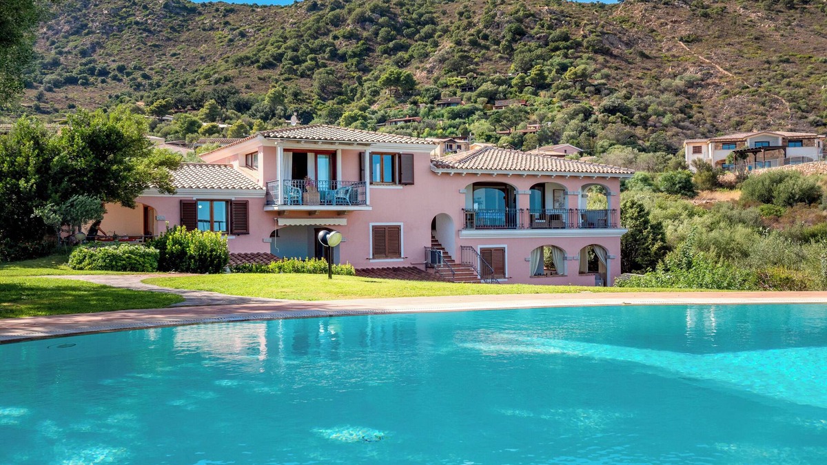 San Teodoro Apartment | Apartment "Cala Brandinchi" with Sea View, Private Terrace and Shared Pool