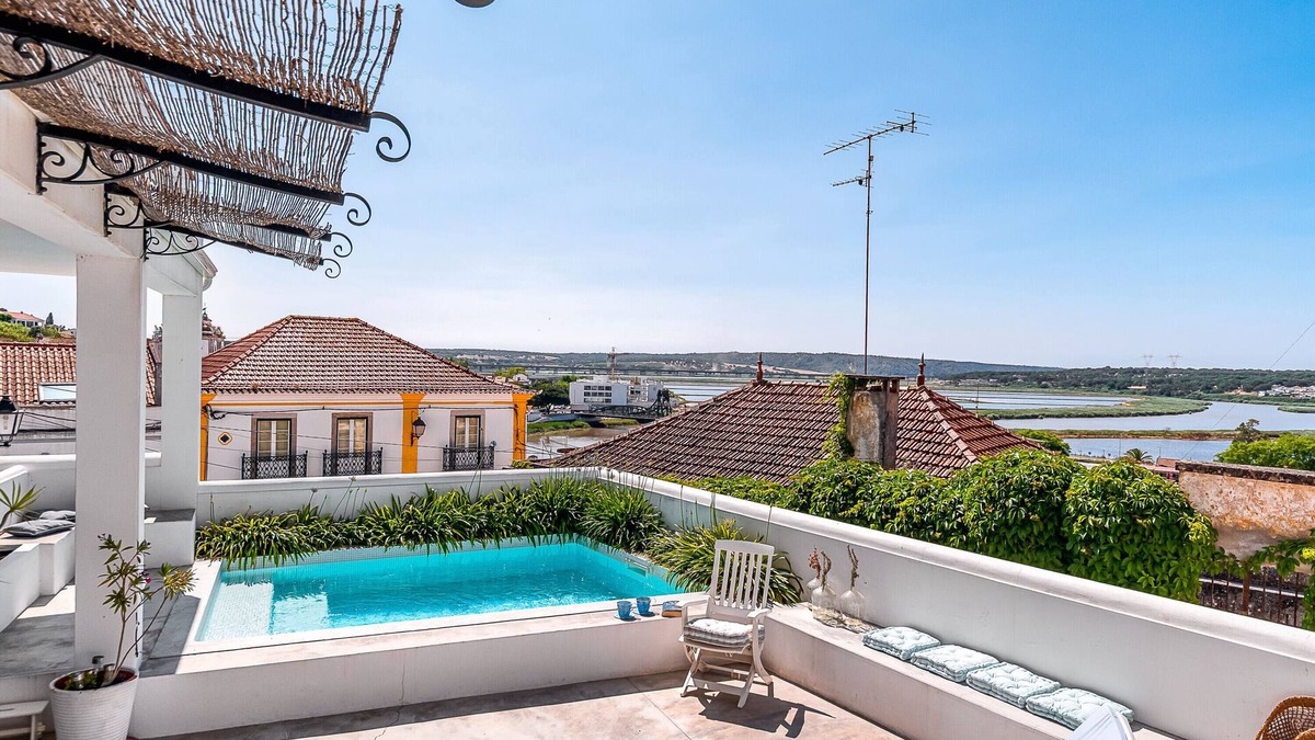 Alcacer do Sal Apartment | Apartment 'Calçada' with Private Pool, Private Terrace and Wi-Fi