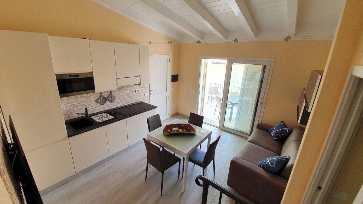 Trinita d'Agultu e Vignola Apartment | Apartment 'Caprera' with Private Terrace, Wi-Fi and Air Conditioning
