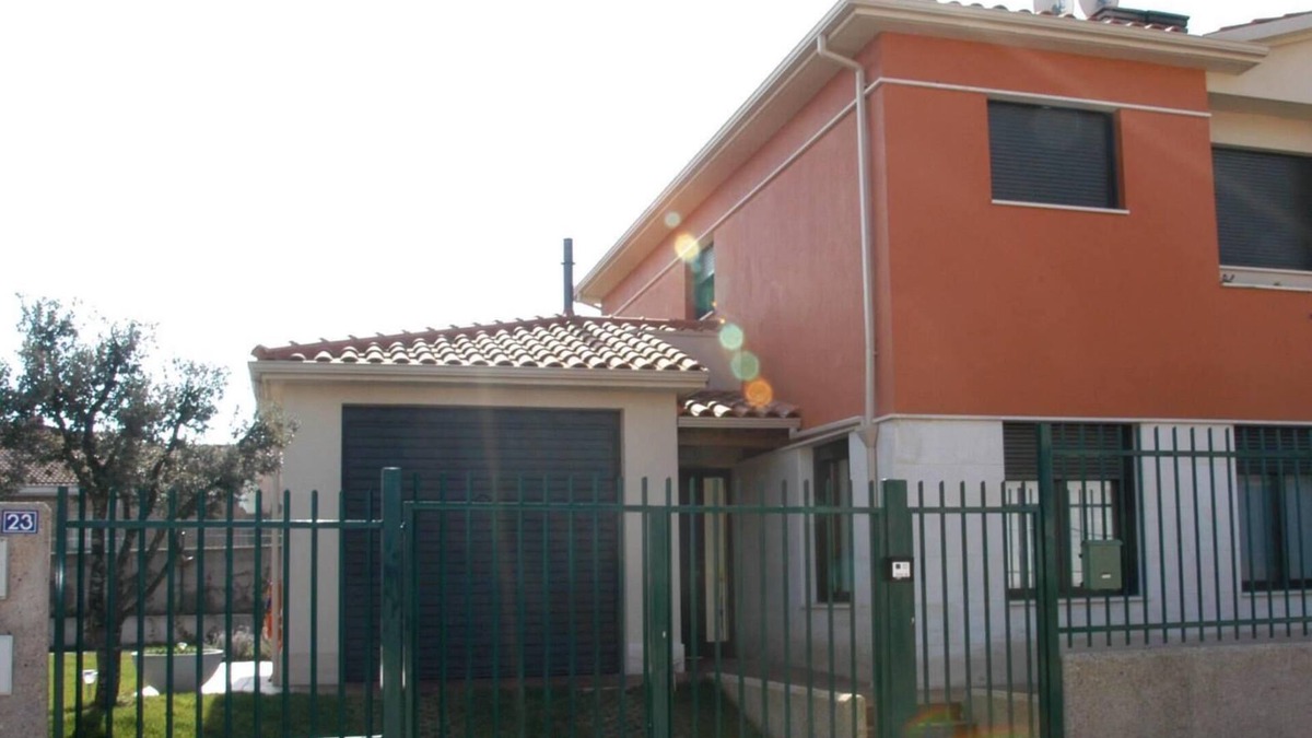 Cardenajimeno Apartment | Apartment 'Caradenia' with Mountain View and Private Garden