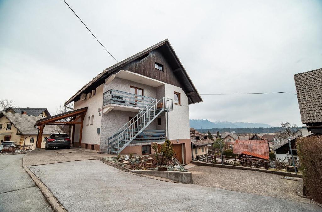 Radovljica Apartment | Apartment Carmen