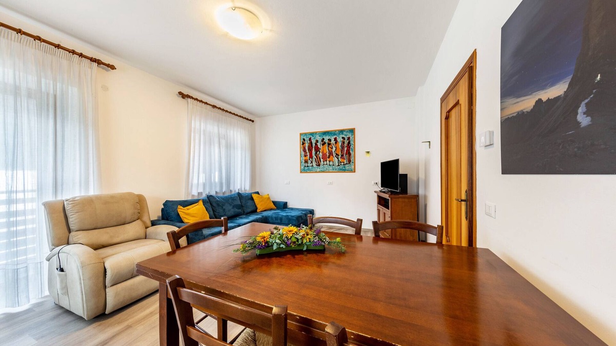Auronzo di Cadore Apartment | Apartment 'Casa Da Rin Giulia' with Mountain View, Private Terrace and Wi-Fi