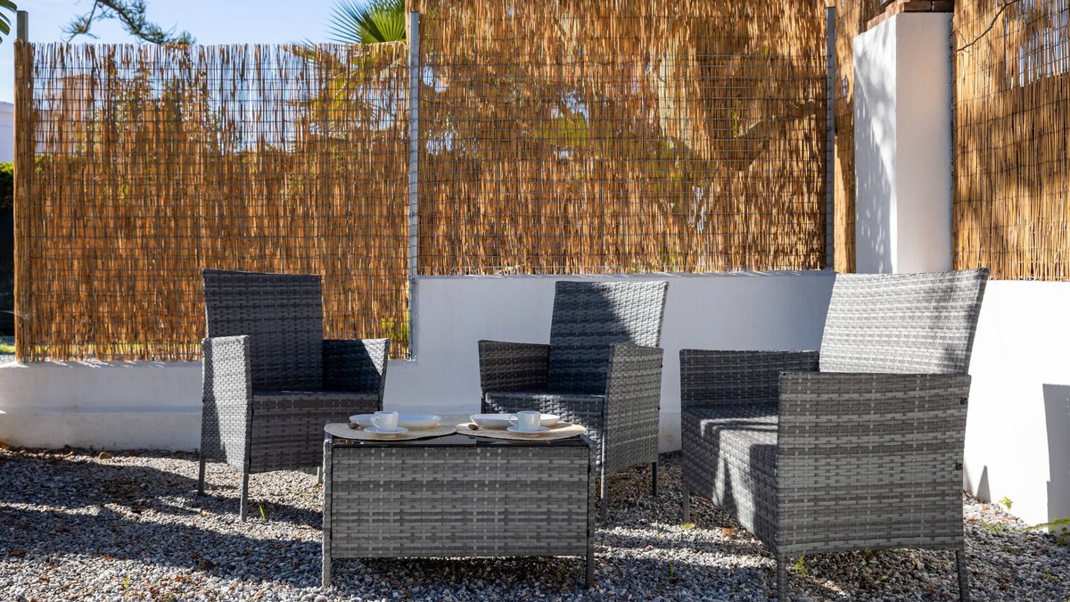 Almayate Bajo Apartment | Apartment 'Casa 1' with Beach View, Wi-Fi and Air Conditioning