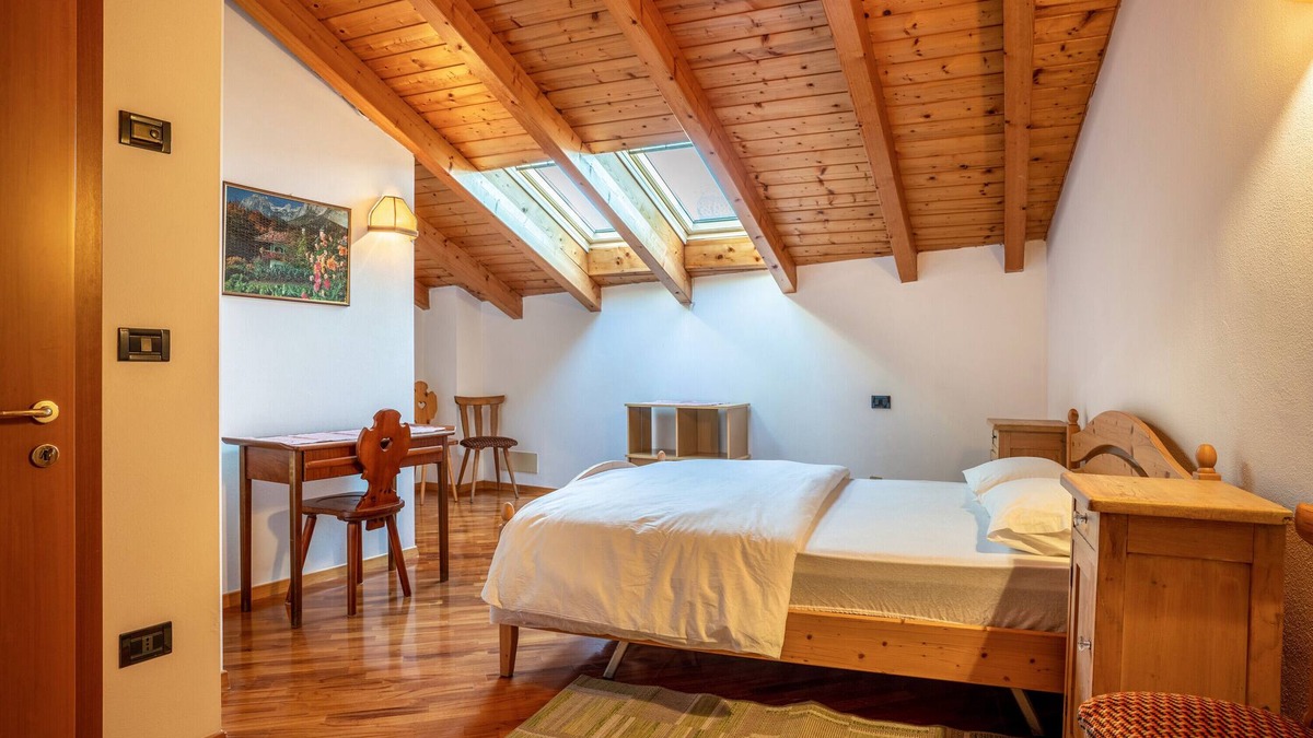 Grauno House | Apartment 'Casa Al Portico Val Di Cembra' with Mountain View and Balcony