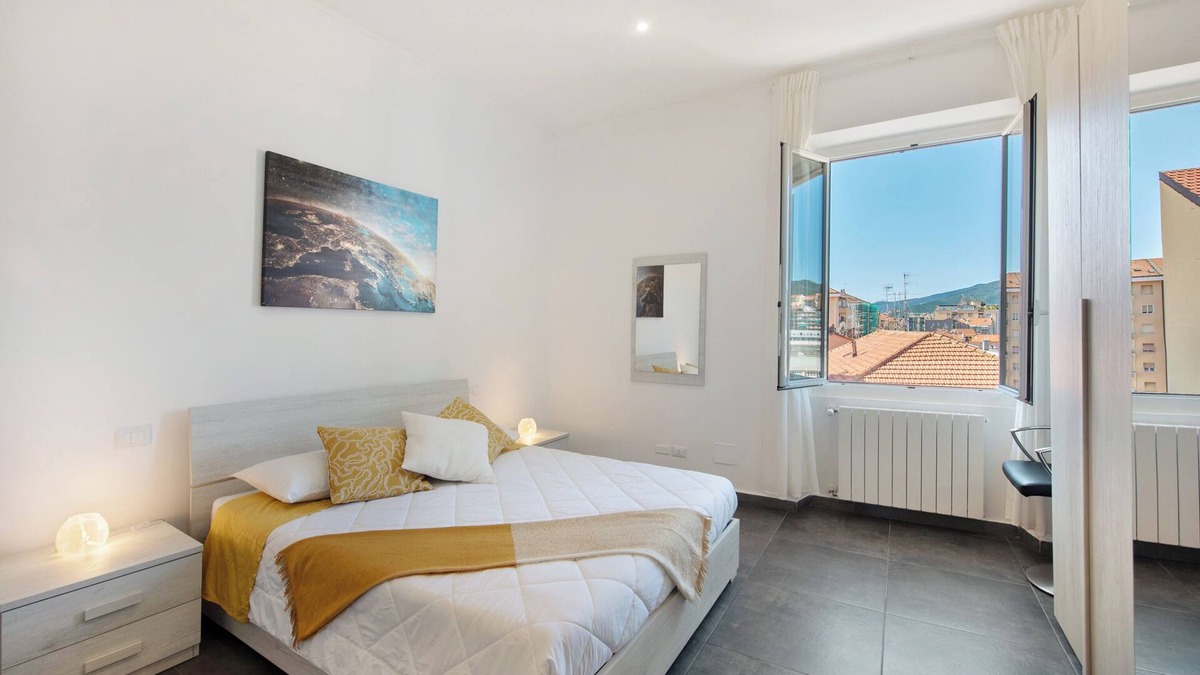 Savona Apartment | Apartment 'Casa Alba La Casa Delle Coccole' with Sea View, Wi-Fi and Air Conditioning