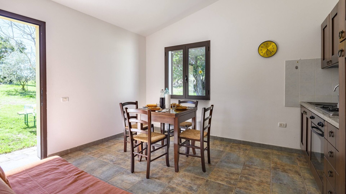 Elini House | Apartment "Casa Corongiu 2" with Mountain View & Shared Garden