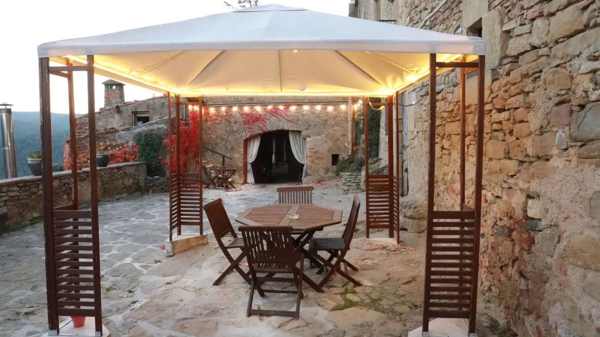 Castelltercol Apartment | Apartment 'Casa Cueva De Piedra' with Mountain View, Shared Pool and Wi-Fi
