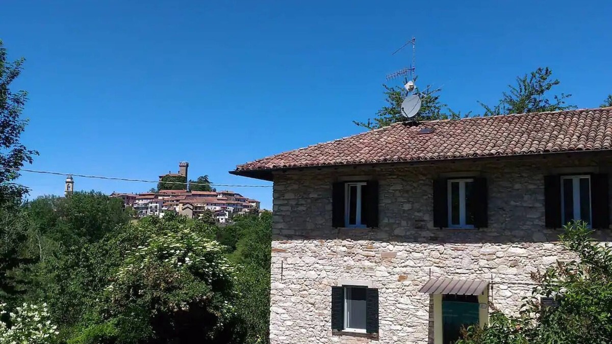 Trisobbio Apartment | Apartment 'Casa Dei Nonni' with Mountain View, Private Terrace and Wi-Fi