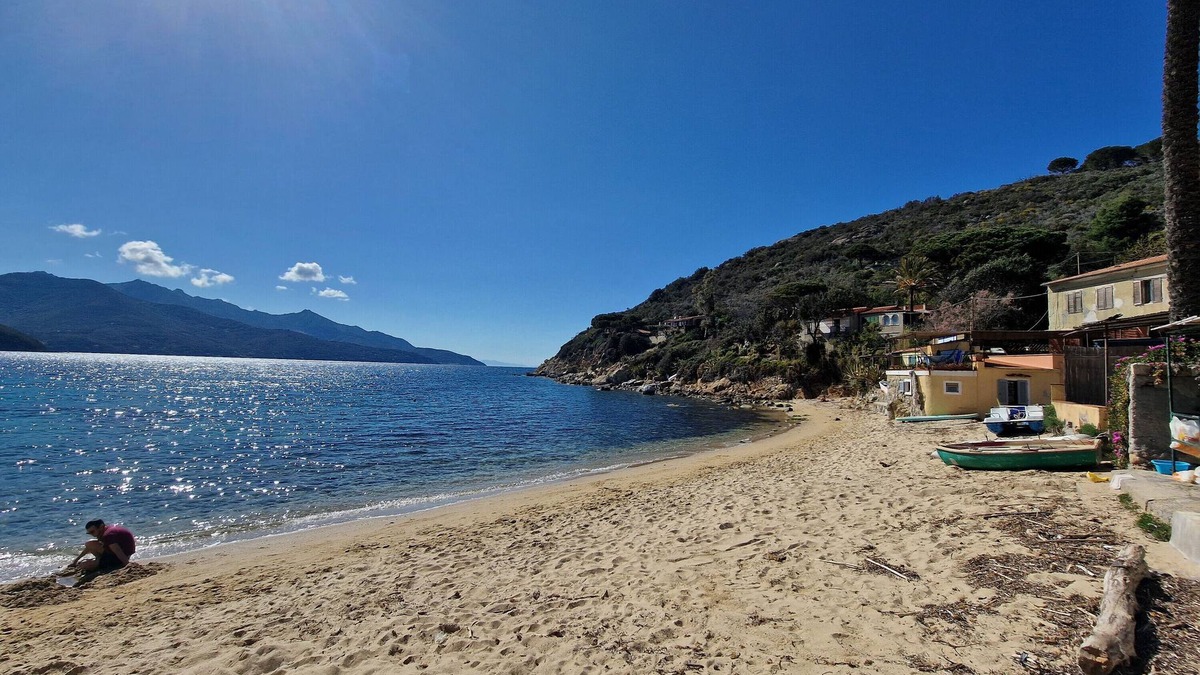 Scaglieri Apartment | Apartment 'Casa Elbabella Closed To Beach' with Private Terrace