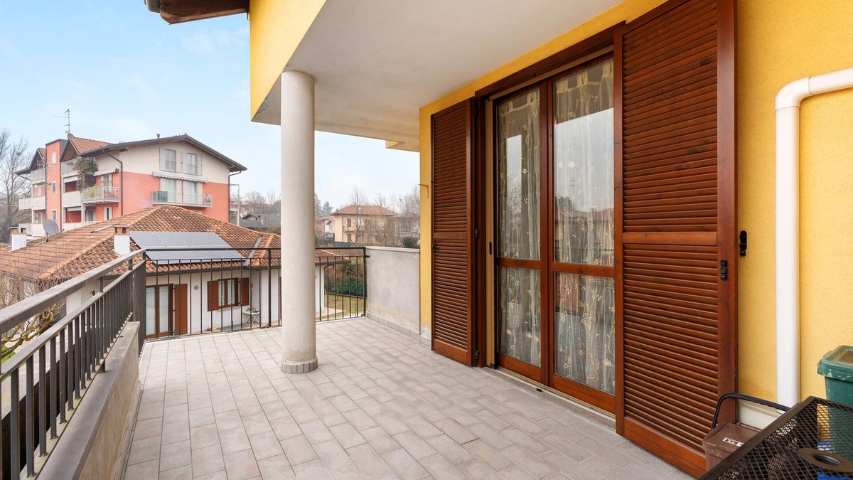 Sesto Calende Apartment | Apartment 'Casa Emagal' with Private Terrace, Balcony and Wi-Fi