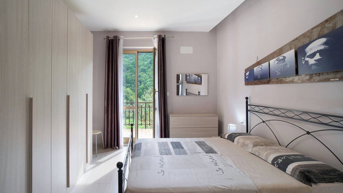 Castelbianco Apartment | Apartment 'Casa Emma' with Mountain View, Balcony and Wi-Fi