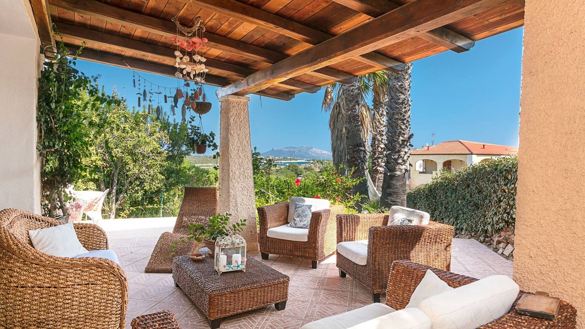Pittulongu Apartment | Apartment “Casa Gaia” with Sea View, Garden & Terrace