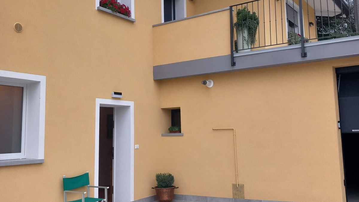 Ponte nelle Alpi Apartment | Apartment 'Casa Gialla Piaia' with Mountain View, Private Garden and Wi-Fi