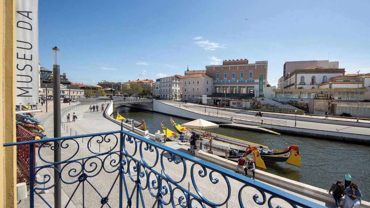 Aveiro Apartment | Apartment 'Casa Marques Ria View 1' with Lake View, Balcony and Wi-Fi