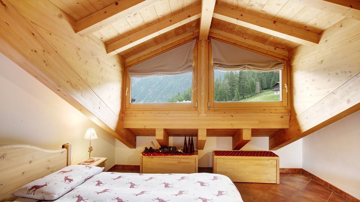 Santa Caterina Valfurva Apartment | Apartment 'Casa Michela Mansarda' with Mountain View, Shared Terrace and Wi-Fi