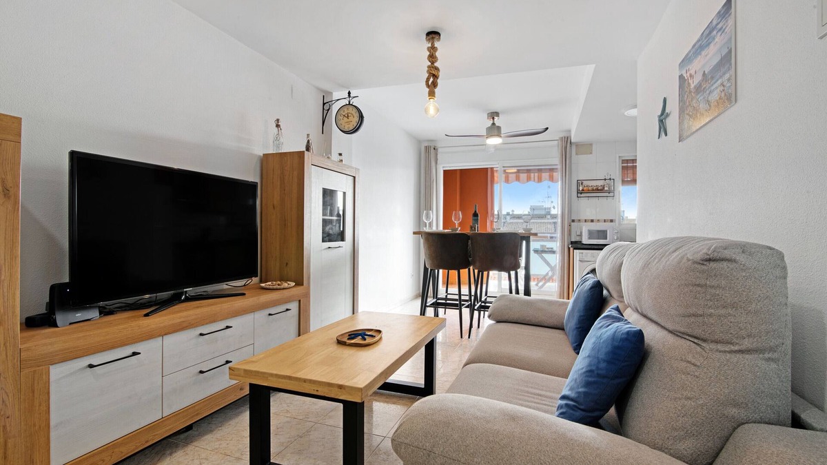 Chilches Apartment | Apartment 'Casa Pera' with Private Terrace and Wi-Fi
