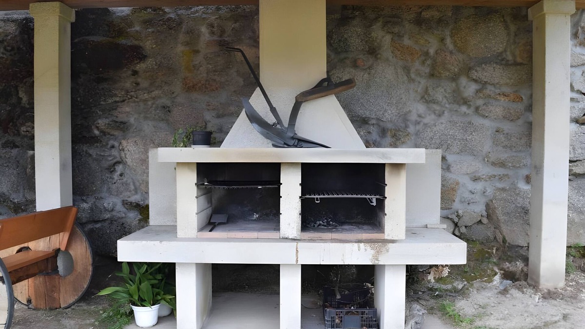 Requias Apartment | Apartment 'Casa Requias 2' with Lake View, Shared Garden and Wi-Fi
